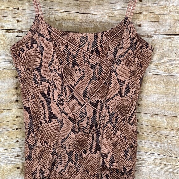 EXPRESS SEXY MINIMAL SNAKESKIN STRAPPY CASUAL CLASSIC NIGHT OUT BOLD BODYSUIT - Picture 4 of 5